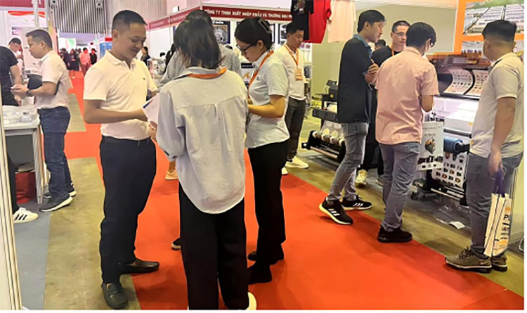 معرض Hefei Preworld Peru: ازدهار المنتجات الساخنة، والـ PVC المخصص والأكريليك المرايا تثير جنون الشراء في أمريكا اللاتينية